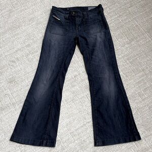 Women's Diesel Fluze Size 27 Dark Wash Flared Dark Blue Jeans